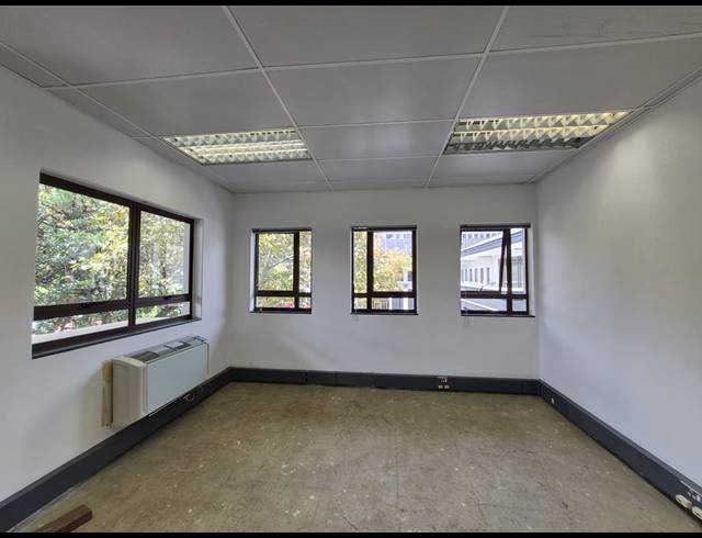 457M² OFFICE TO LET IN HYDE PARK